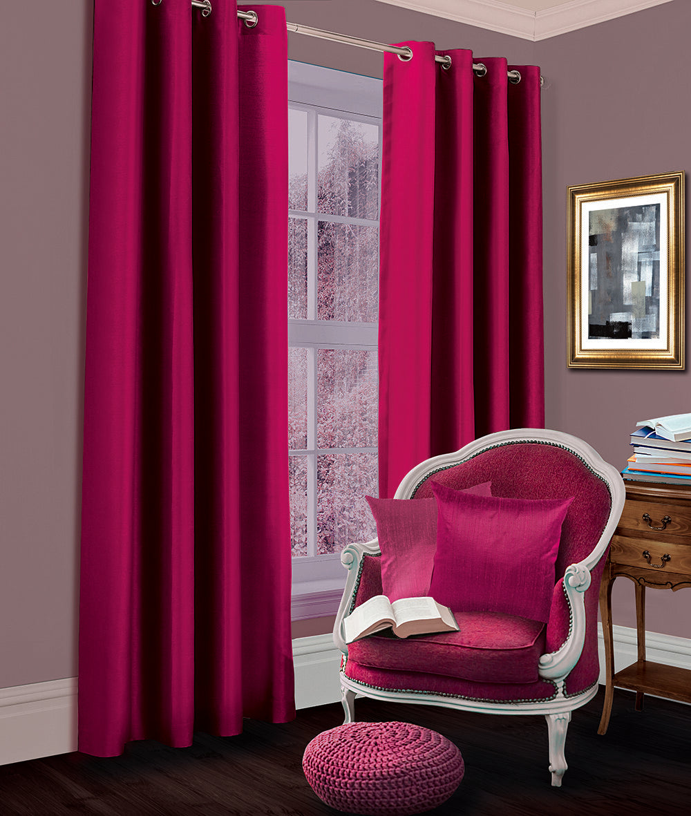 PAIR OF THERMAL INSULATING LIGHT BLACKOUT EYELET TOP CURTAINS